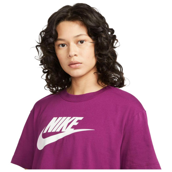 Nike Γυναικεία κοντομάνικη μπλούζα Sportswear Essential crop Nike Γυναικεία κοντομάνικη μπλούζα Sportswear Essential crop